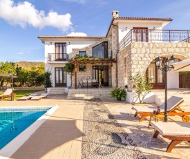 Villa Minoas