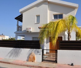 Villa Natalia Coral Bay