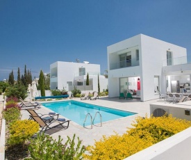 Villa Ochosto Helios - Beautiful 5 Bedroom Protaras Villa - Walking Distance to Fig Tree Bay Beach