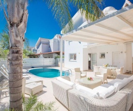 Villa Pinelo - Stunning 4 Bedroom Pernera Villa with Private Pool - Close to Beach