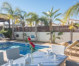 Villa Sidonos - Modern 3 Bedroom Villa with Private Pool - Walking Distance to the Beach