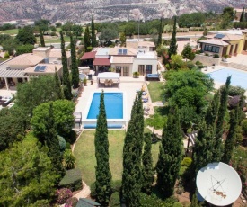 Villa UNIDERA