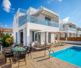 Villa White Daisy