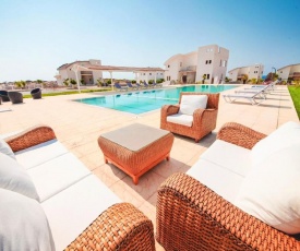 Villa with 5 bedrooms in Ayios Nikolaos with shared pool enclosed garden and WiFi 29 km from the beach
