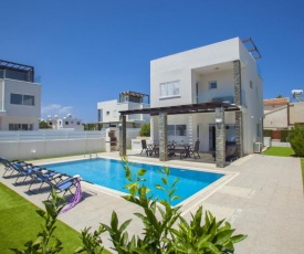 Your Beautiful Holiday Villa minutes from the Beach, Protaras Villa 1473