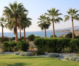 Yulya Villa By Taimoura