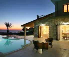 Argaka Villa Sleeps 10 with Pool Air Con and WiFi