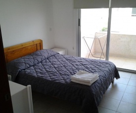 Artemis Karas Holidays Apartment