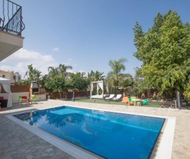 Artemisia Villa