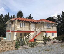 Australian Villa in Lapta , sleeps up to 12 persons , New to the holiday rental