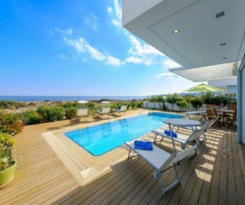 Beachfront Villa Balsa
