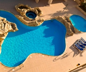Beautiful 2-Bed Apartment in Oroklini