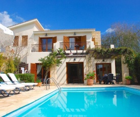 2 bedroom Villa Loukia with private pool and gardens, Aphrodite Hills Resort