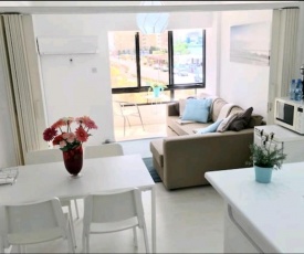 Bettys 1br seafront apt