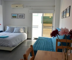 Blu Studio on the Sea
