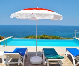 Blue Ocean villa, 3 bedroom villa with private pool, Wifi Internet world Tv
