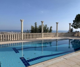 Breath-taking Guest House on Hill Top