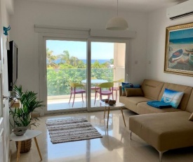 Bright and Breezy Beachside Apartment