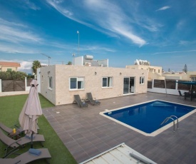 Broadway Villas