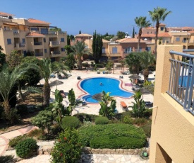 Charming pool facing apartment in Limnaria Gardens